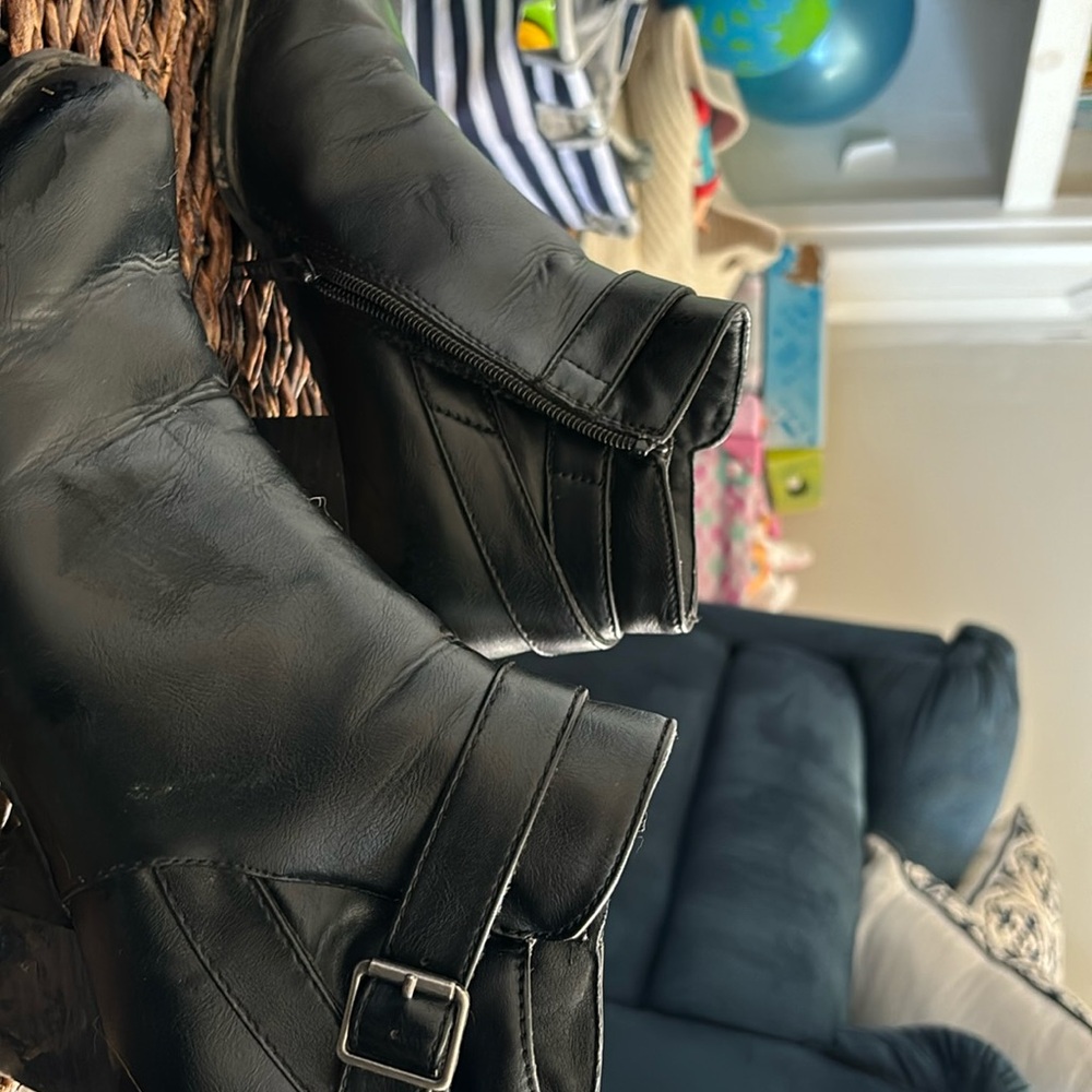 Leather boots